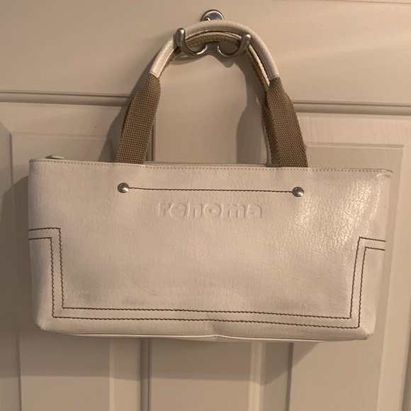 renoma paris Handbags - 🌟3/$12 when bundled with 3 sale items🌟Renoma Paris bag. Vintage look